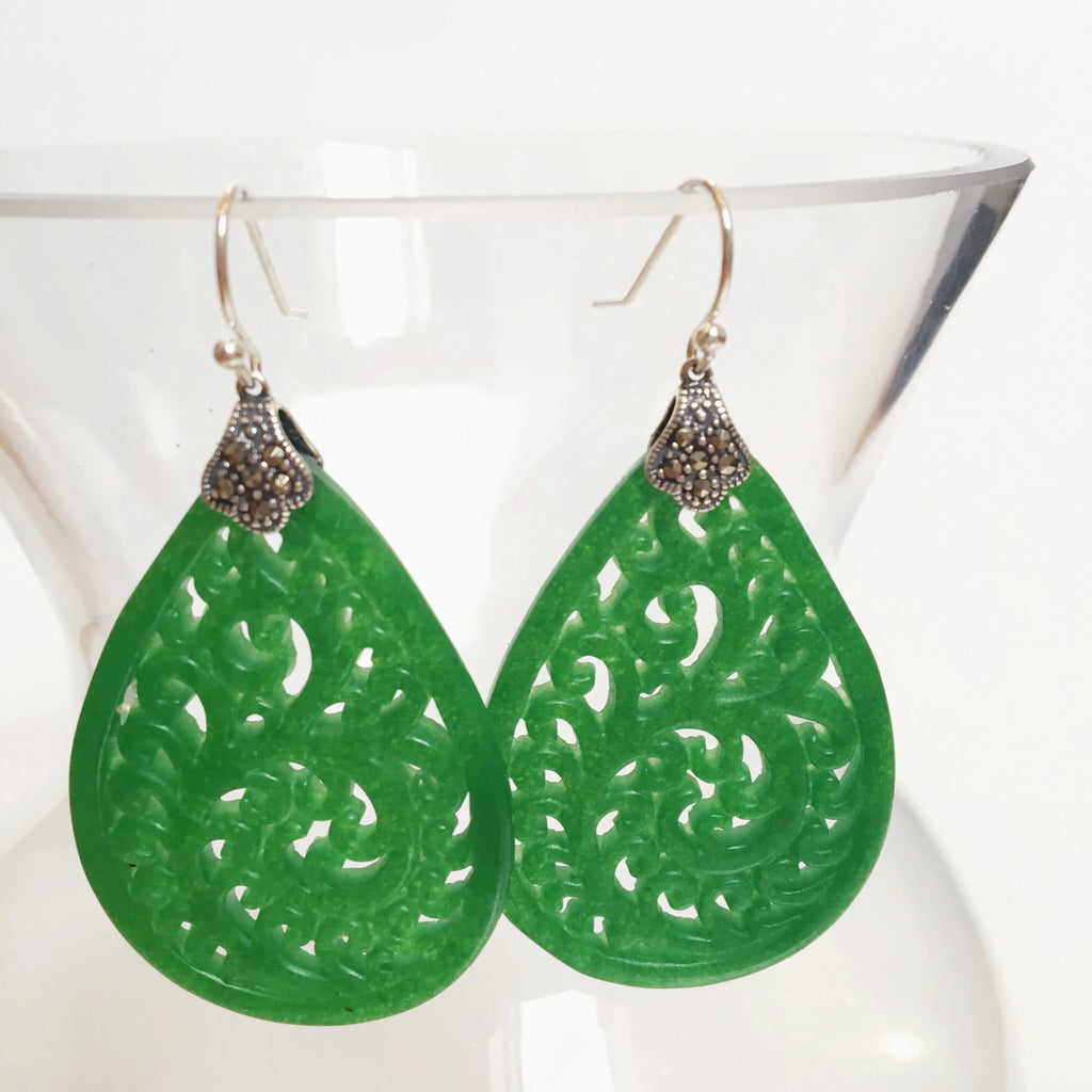 Vintage Geschnitzte Jade Ohrringe.Natürliche grüne Jade Ohrringe.Sterling Silber Jade Ohrringe.Tropfen Ohrringe.Chinesischer Jade Smaragd