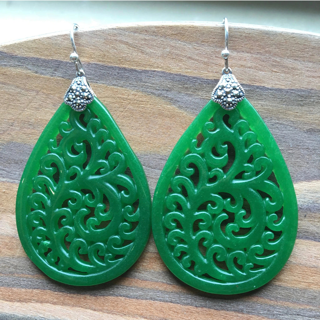 Vintage Geschnitzte Jade Ohrringe.Natürliche grüne Jade Ohrringe.Sterling Silber Jade Ohrringe.Tropfen Ohrringe.Chinesischer Jade Smaragd