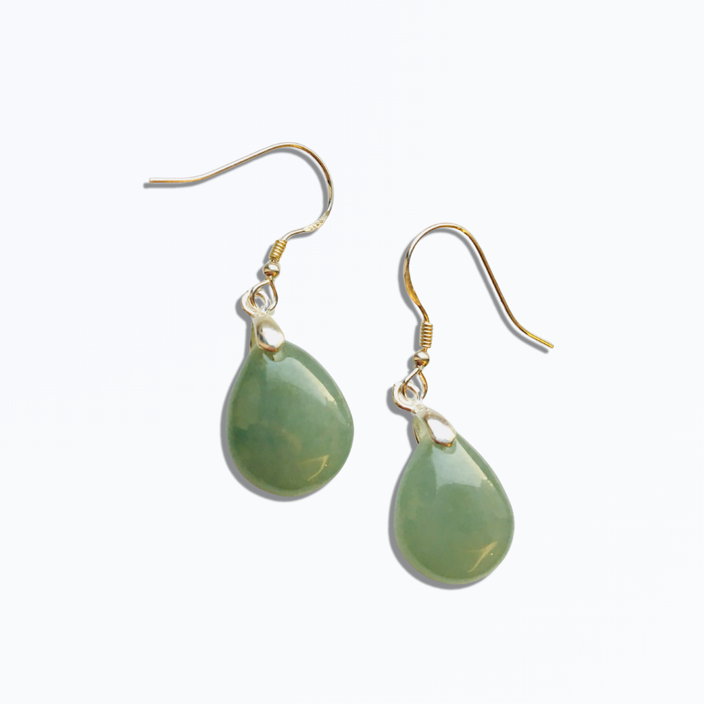 Jade Tropfen Ohrringe.Grüne Tropfen Ohrringe.Silber Tropfen Ohrringe.Schlichte grüne Jade Schmuck.Jade Tropfen Ohrringe.Ohrhänger.Kostenloser Versand