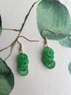 Hellgrüne Jade Cluster Ohrringe.Jade Kreise Ohrringe.Frühlingsgrüne Runde Jade Ohrringe.Jade Gold Ohrringe.Jade Donuts Ohrringe.Handarbeit