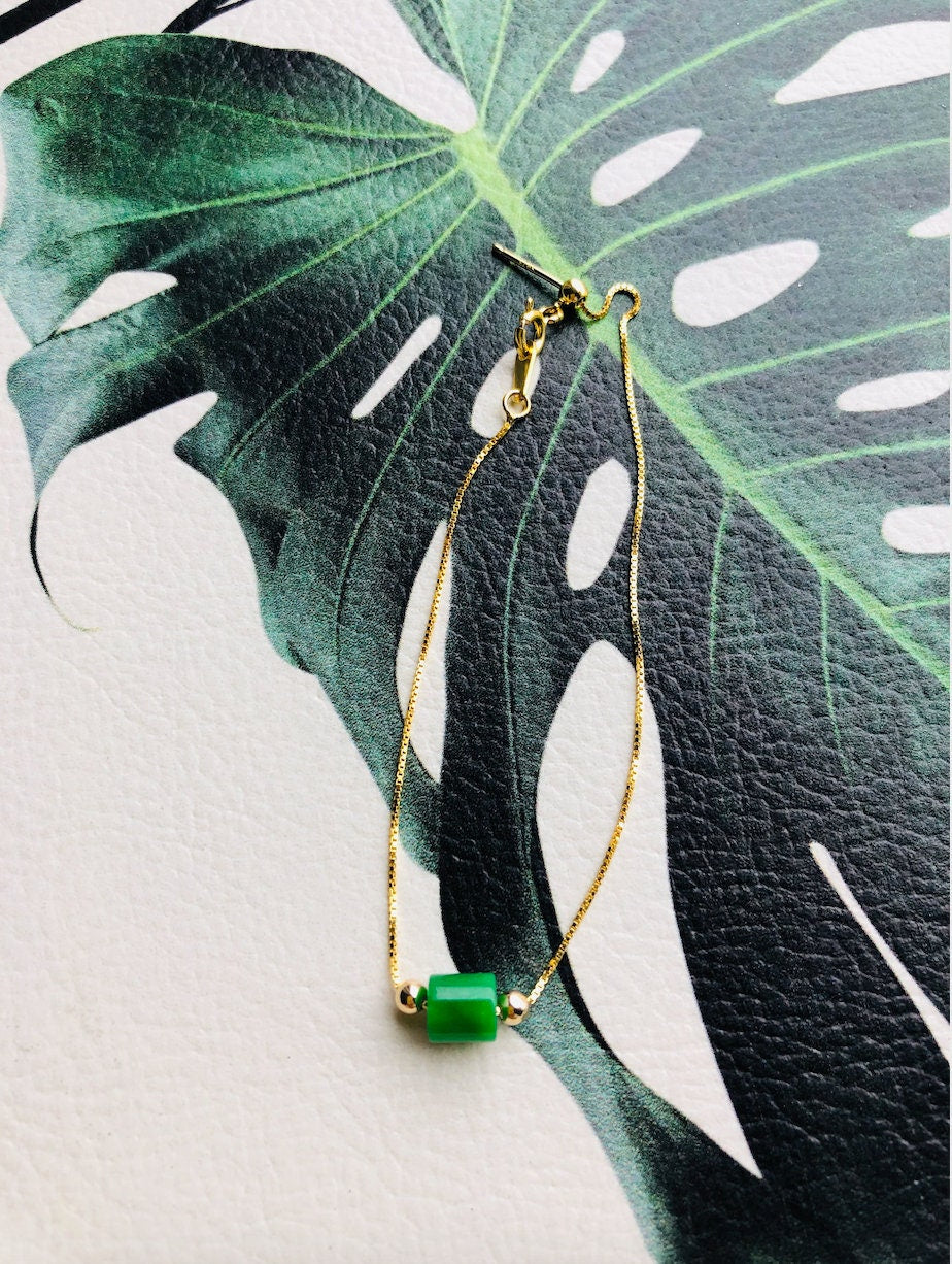 18k Gold Jade Charm Bracelet.Tiny Jade Bead Bracelet.Modern Green Jade Bracelet.Dainty Gold Bracelet.Adjustable Real Nephrite Jade Jewelry