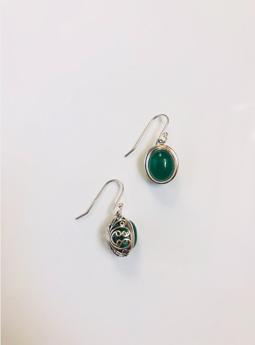 Green Jade Drop Earrings with lace design.Real Round Jade Earrings.925 Sterling Silver Jewelry.Hanging Jade Earrings.Vintage Jade Silver.