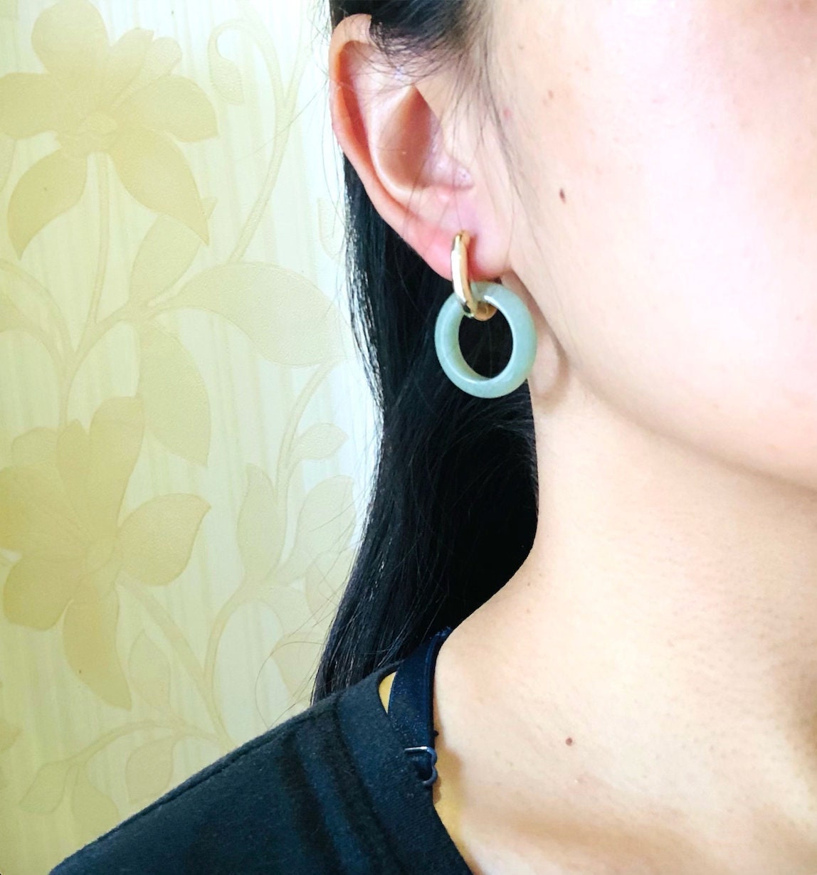 Große moderne grüne Jade Creolen.Minimalistischer Goldschmuck.Große Jade Kreis Ohrringe.Echter Nephrit Jade Schmuck.Vintage Chinesisches Jade Geschenk