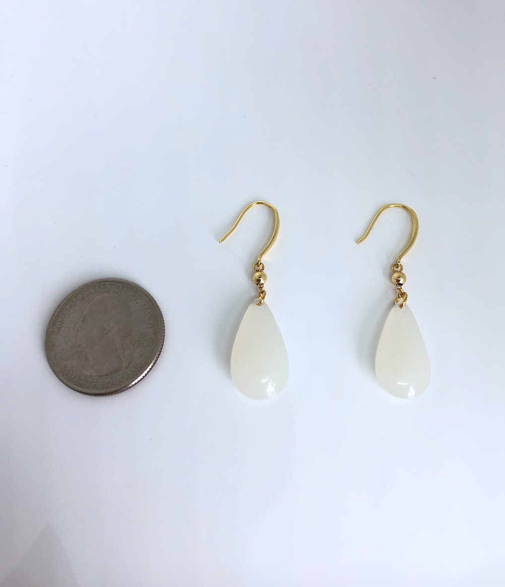 Minimalistic 14k Gold Earrings.White Teardrop Jade Hanging Earrings.Jade Drop Earrings.Elegant Real Jade Jewelry.Jade Dangle Earrings.Gift