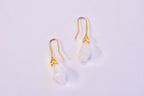 Gold Tropfen Weiße Jade Blumen Ohrringe.Hängende Jade Ohrringe.Jade Tropfen Tulpen Ohrringe.Eleganter echter Jade Schmuck.Jade Ohrhänger.Geschenk