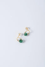 Minimalistic gold & green jade studs.Modern Gold Circle Earrings.Jade dot Stud earrings.Small Jade jewelry.Jade Beads Jewelry.Gemstone Stud.